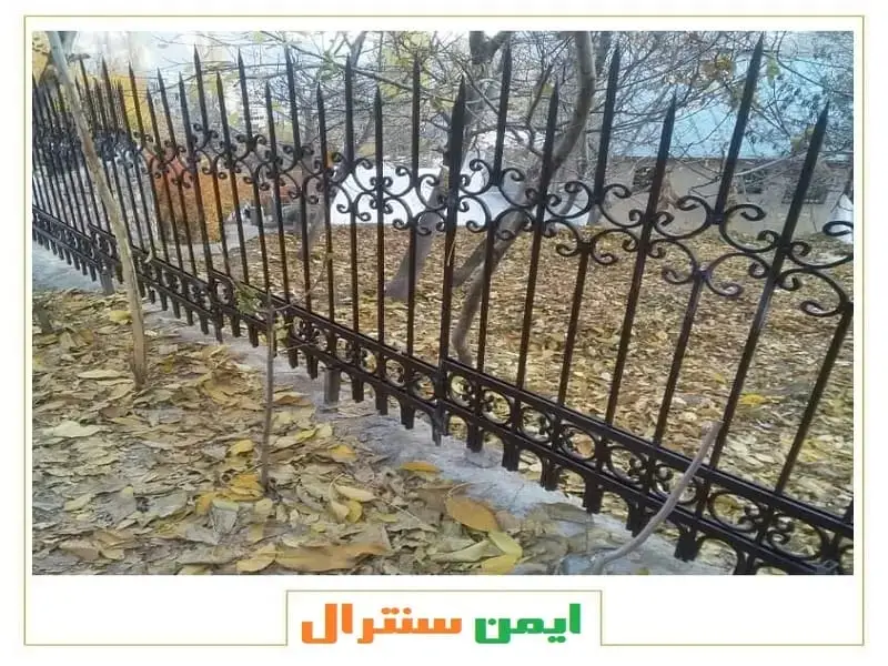 حفاظ دیوار حیاط